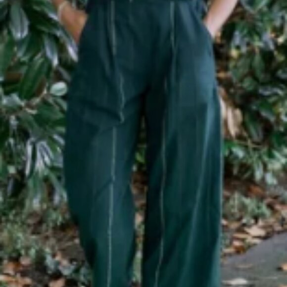 LIZ ALIG Handwoven Cotton Crop top & pants Set in Dark Green - Picture 9 of 10